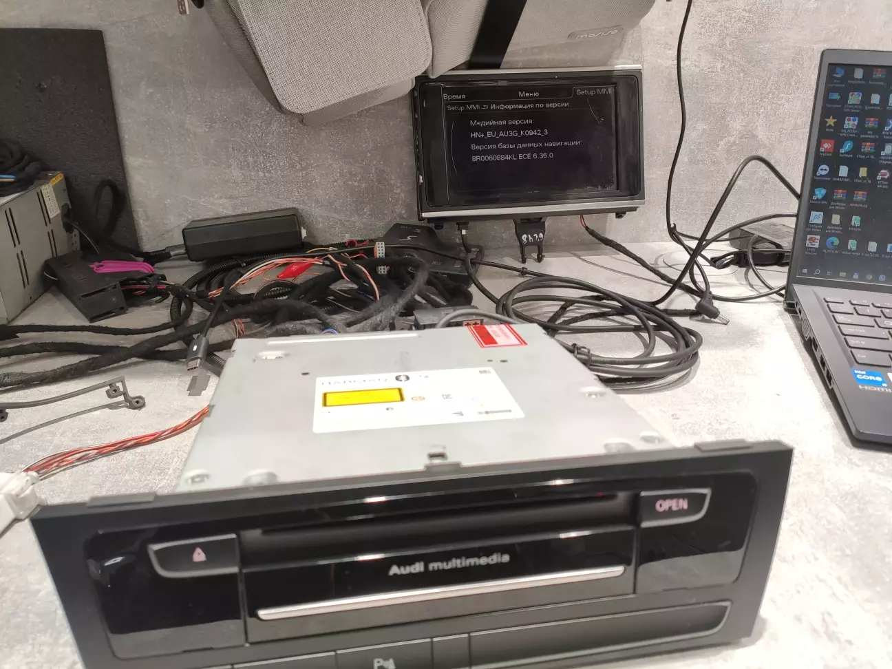 AUDI MMI 3GP прошивка у EU (мова, парні хвилі радіо)