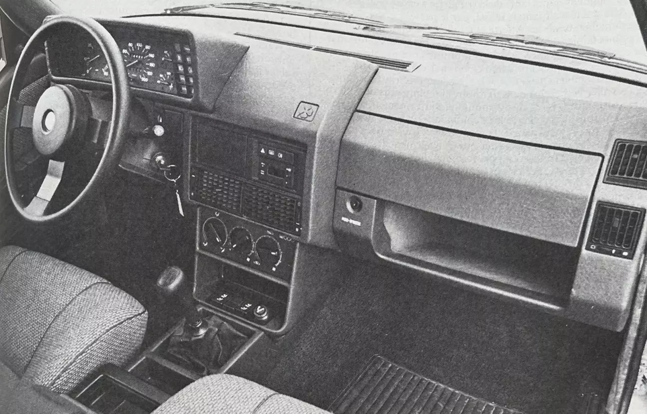 Хорошие усилия на уровне оснащения и отделки. Однако, внимание к некоторым мелким деталям.