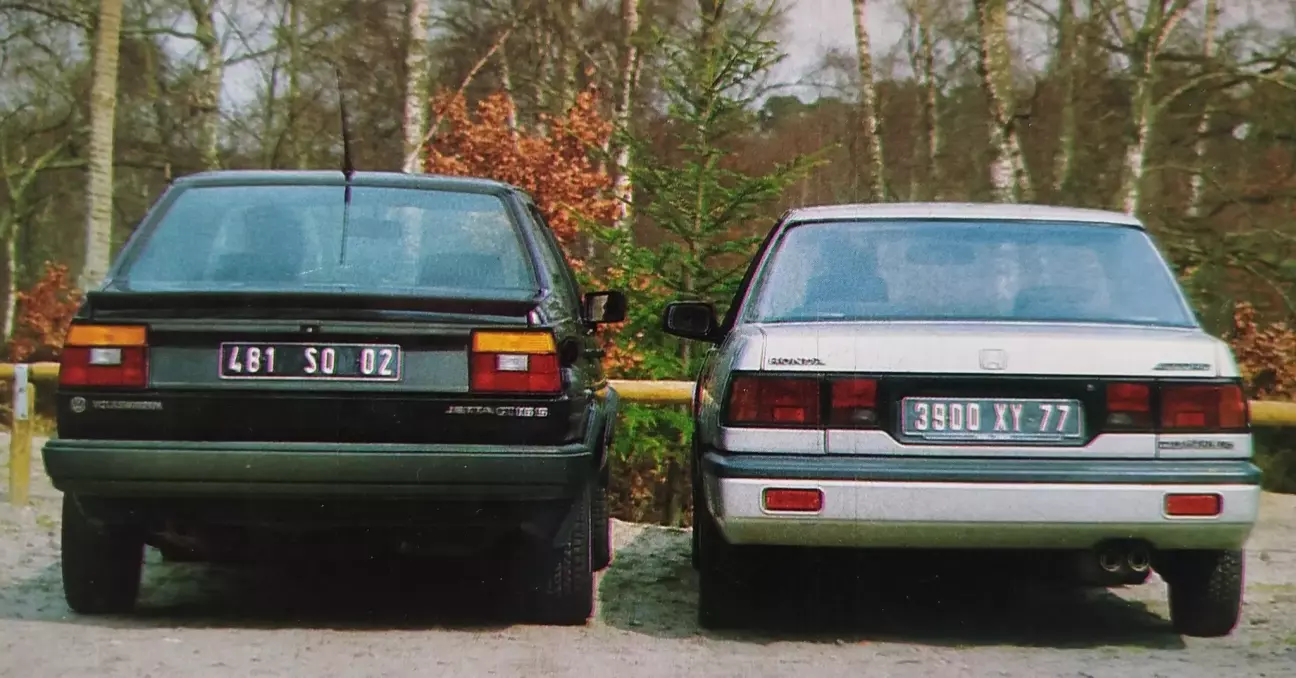 Угловатые линии VW Jetta и более мягкие у Honda Accord, которая также более аэродинамична.