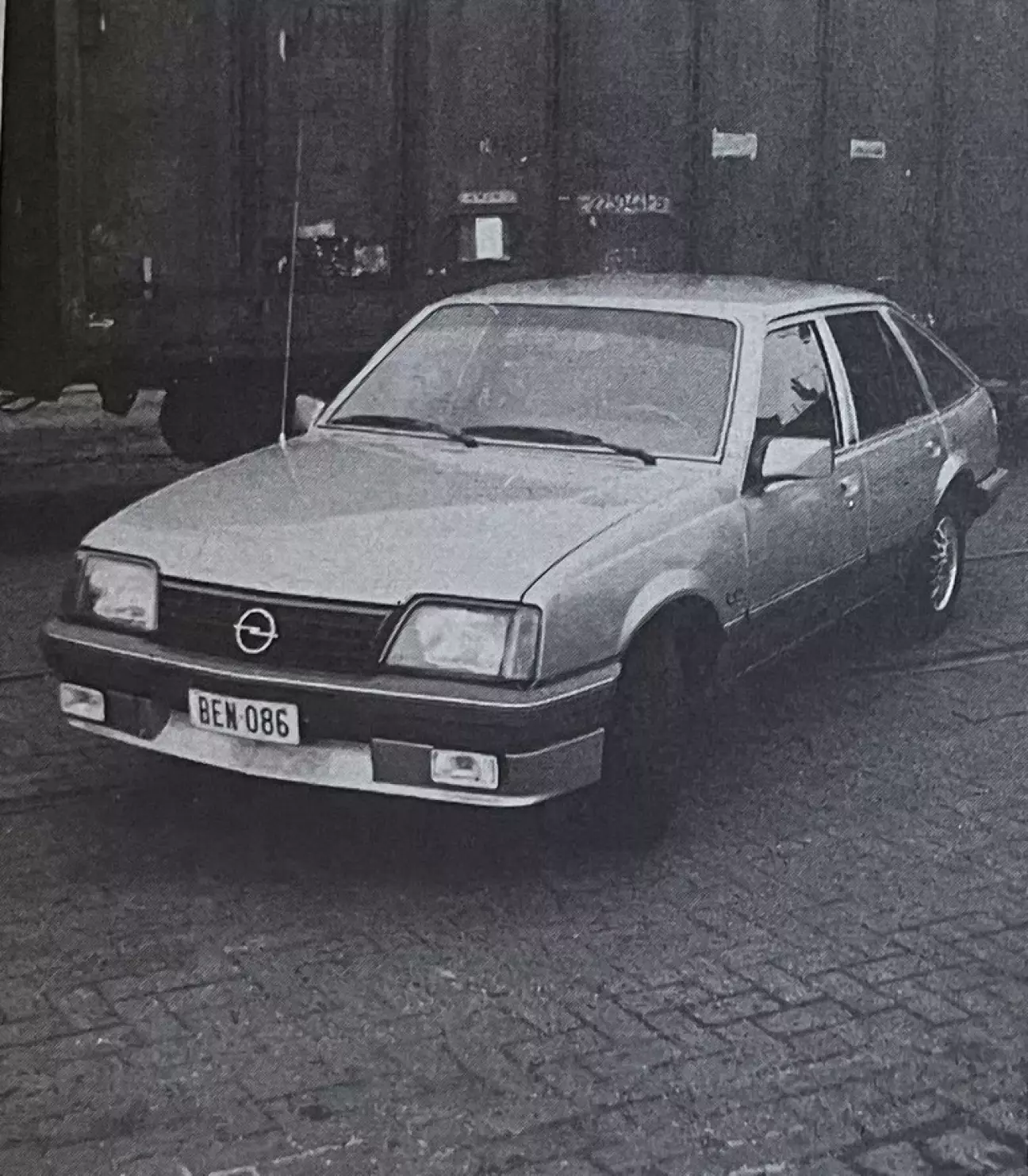 Версия хэтчбек, которую мы видим выше, короче, чем седан из нашего теста.