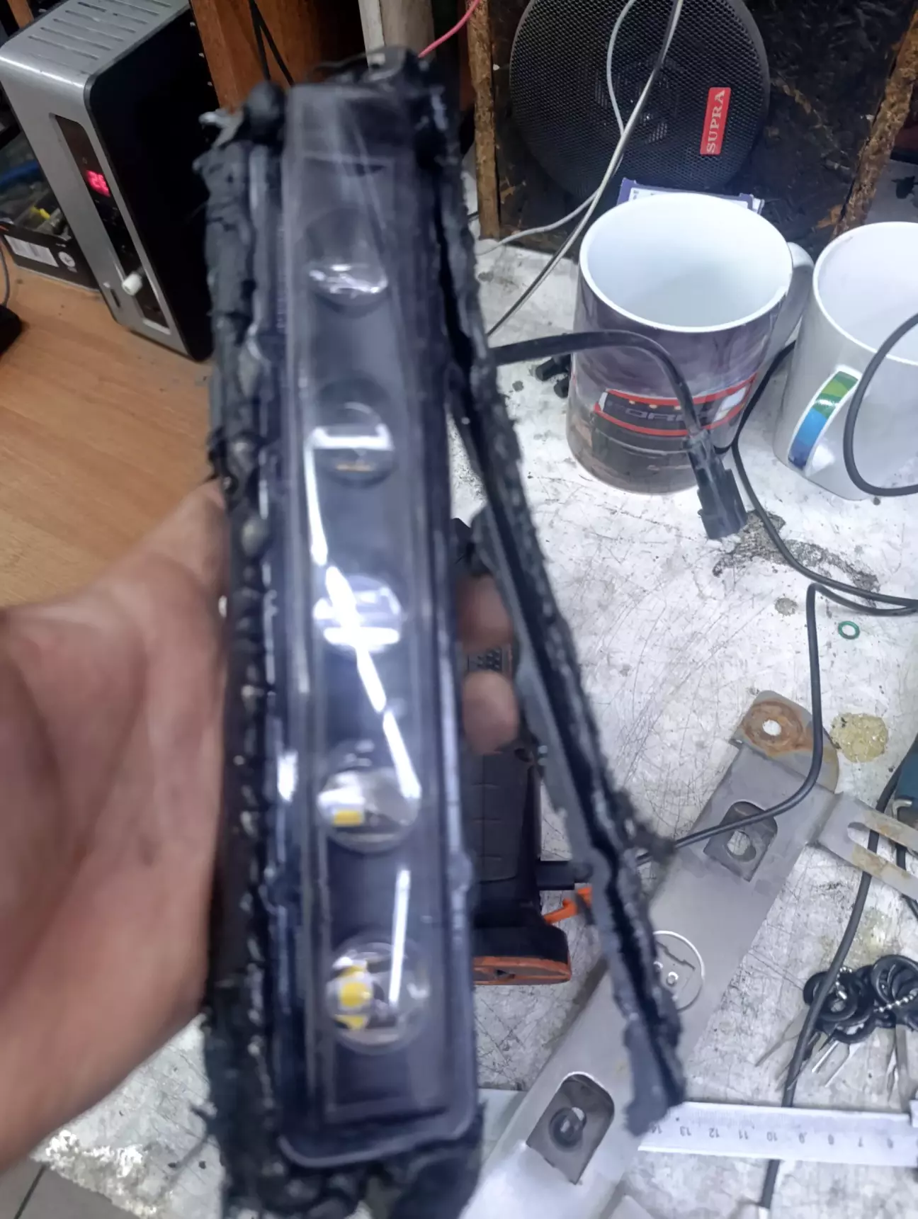 Цікаво що люди курили коли це зліпили?