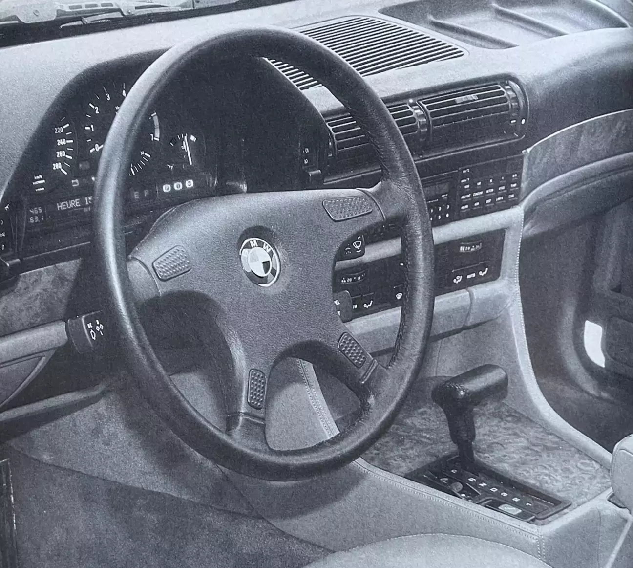 BMW: строгость, которой не занимать характера.