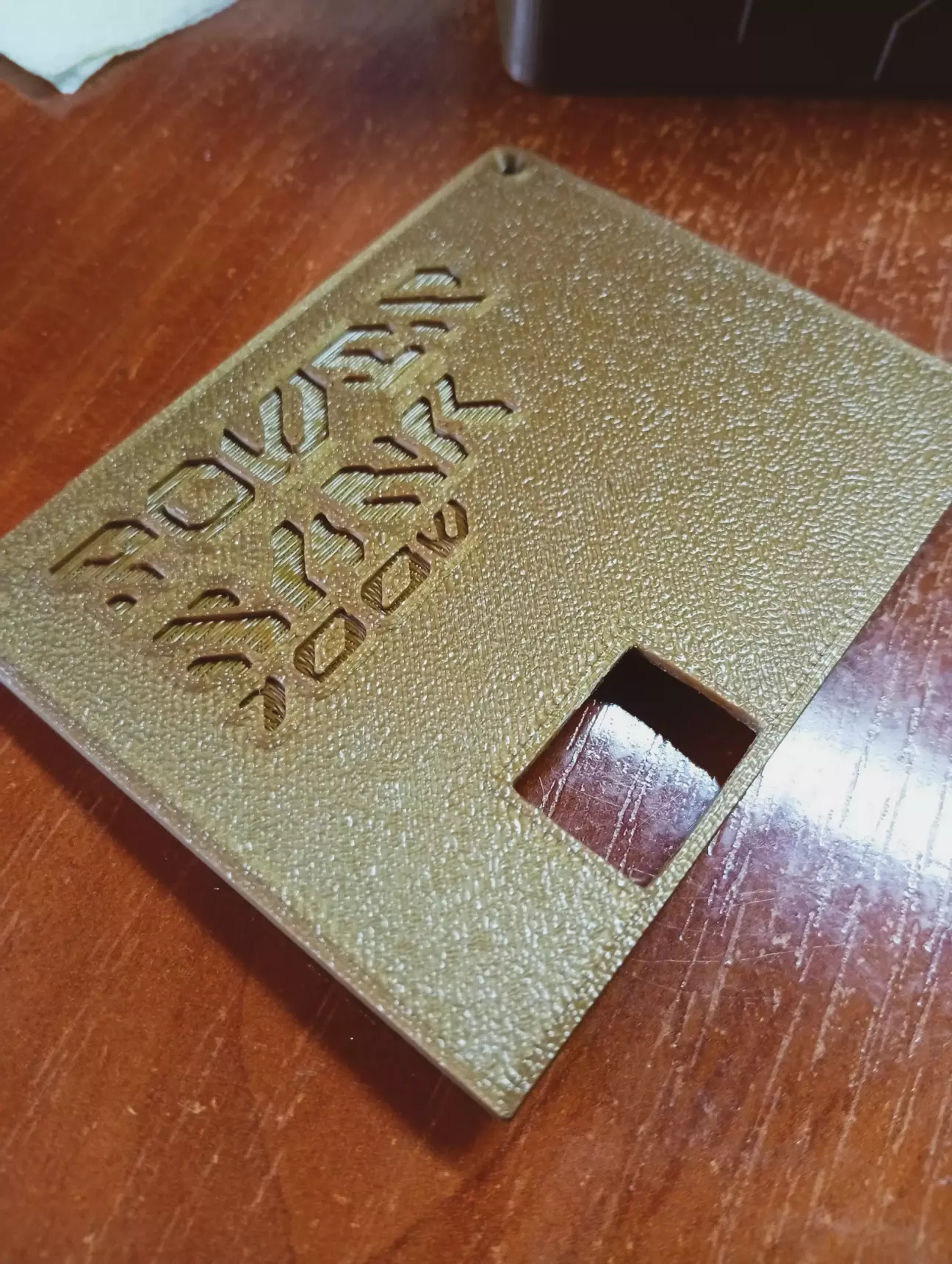 Ну і корпус, трошки допиляв віконце, без цього нікуди...