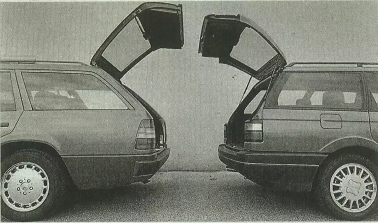 Крышка открыта: доступность грузового отсека не является проблемой в обоих случаях.