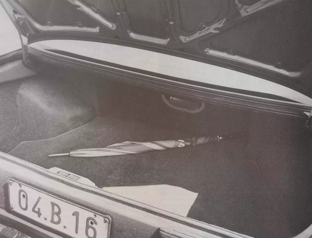 Объем багажного отделения вполне достойный, несмотря на несколько завышенный порог загрузки.