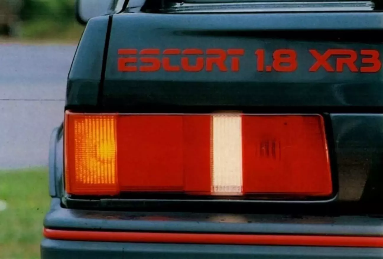 Логотип, который мы скоро увидим: XR3 с дыханием GTS.