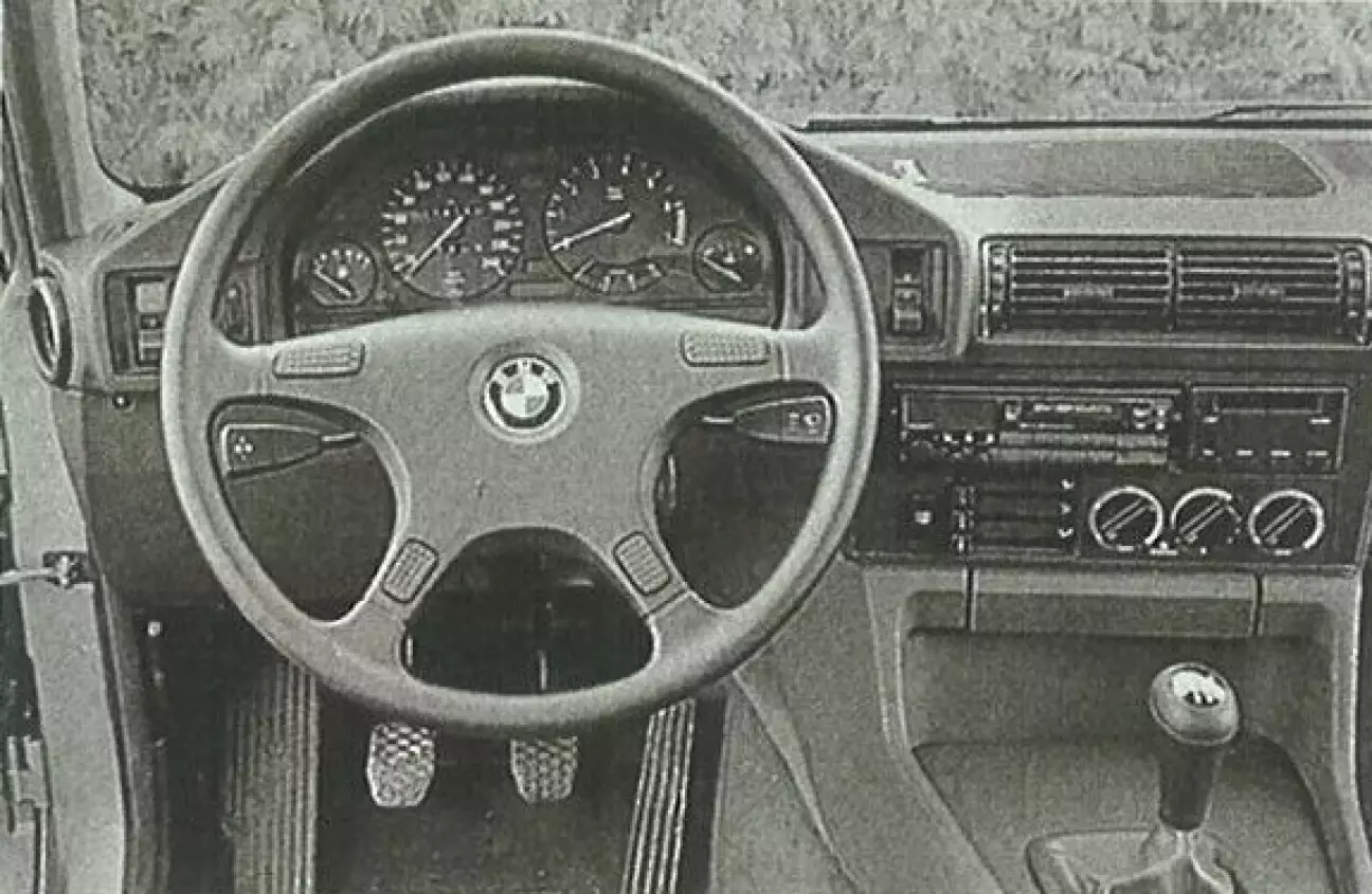 Всё по-прежнему: в интерьере нет и следа «диеты».