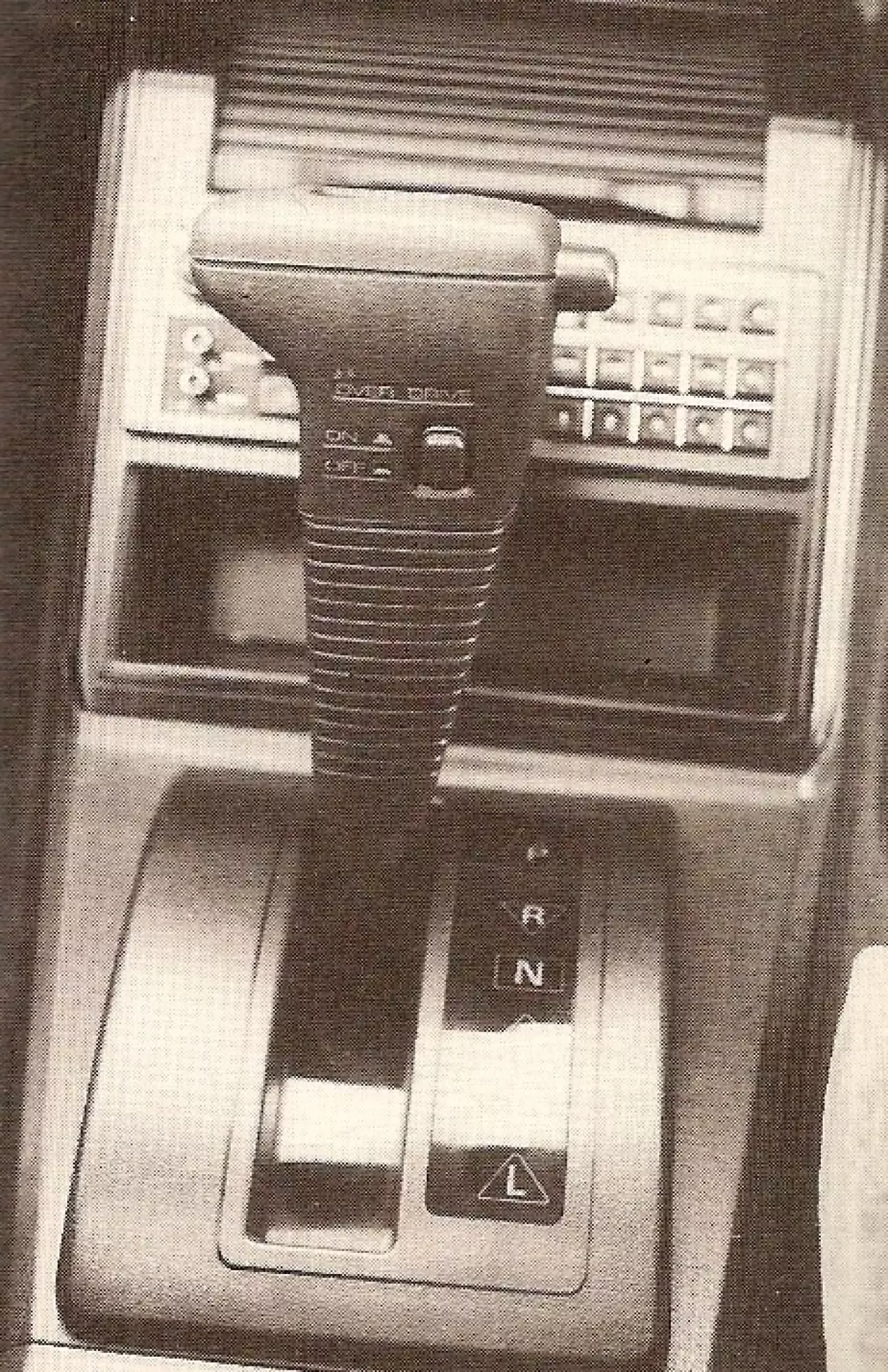 Автоматическая коробка передач в паре с 2,4-литровым двигателем обеспечивает живую динамику.