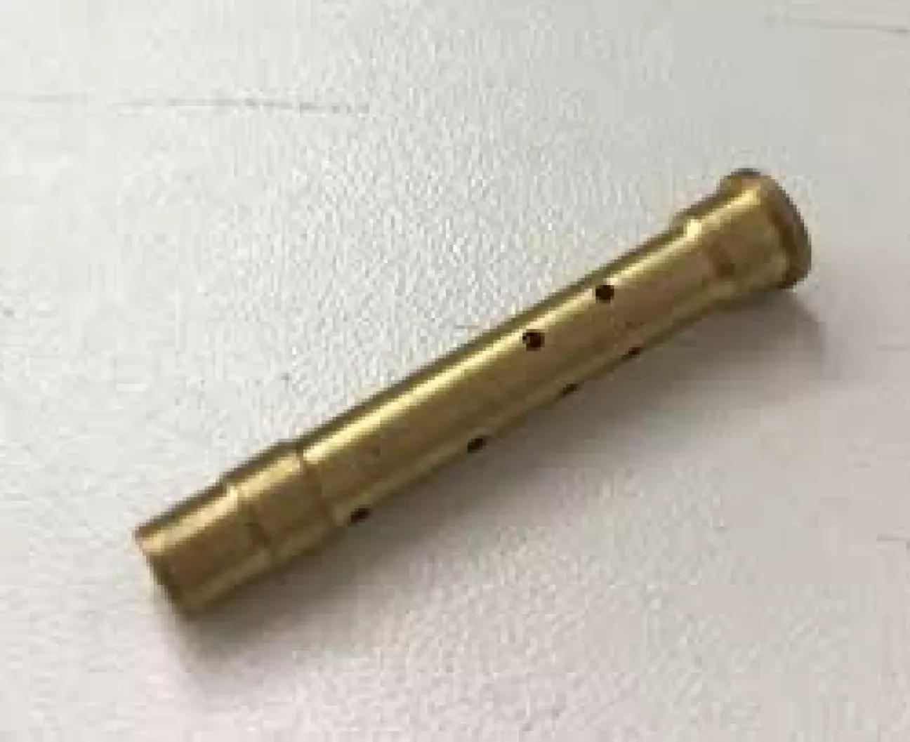 Саме цей поясок треба зрівняти під діаметр емульсійної трубки.