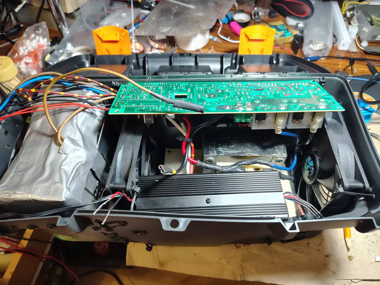 Примірка компонентів в корпус ящика