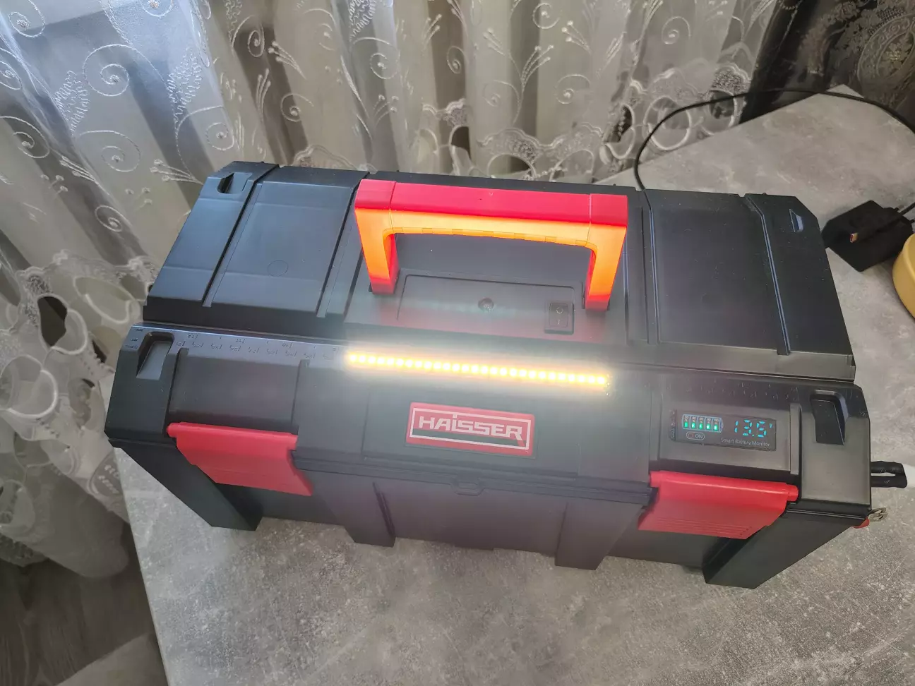 Ну і вирішив додать ліхтарик просто для зручності