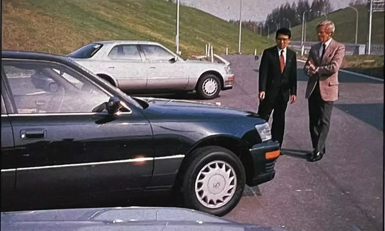 Lexus в пантеоне великих: японцы больше не боятся прямого столкновения. Решительно!