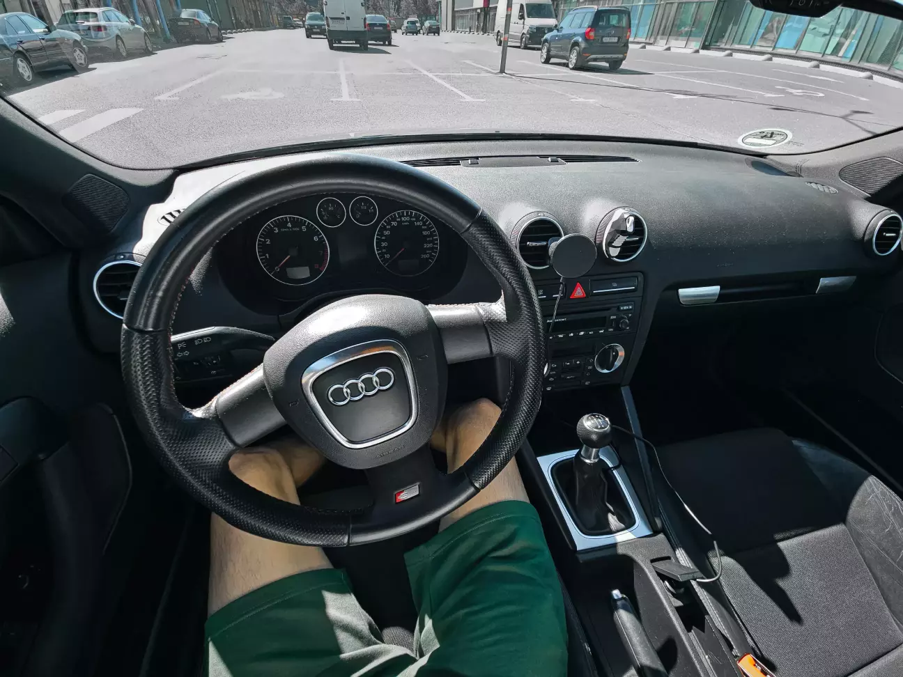 Нестаріючий класичний інтер'єр Audi