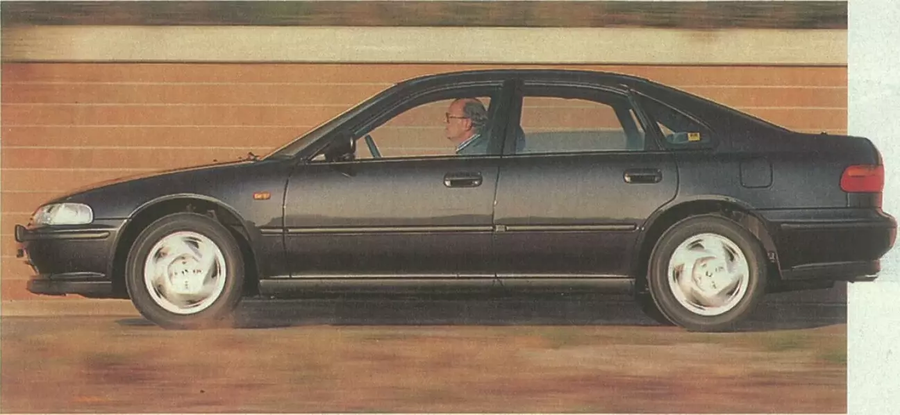 Флагман линейки Honda Accord: модификация 2.3i SR за 44 480 марок.