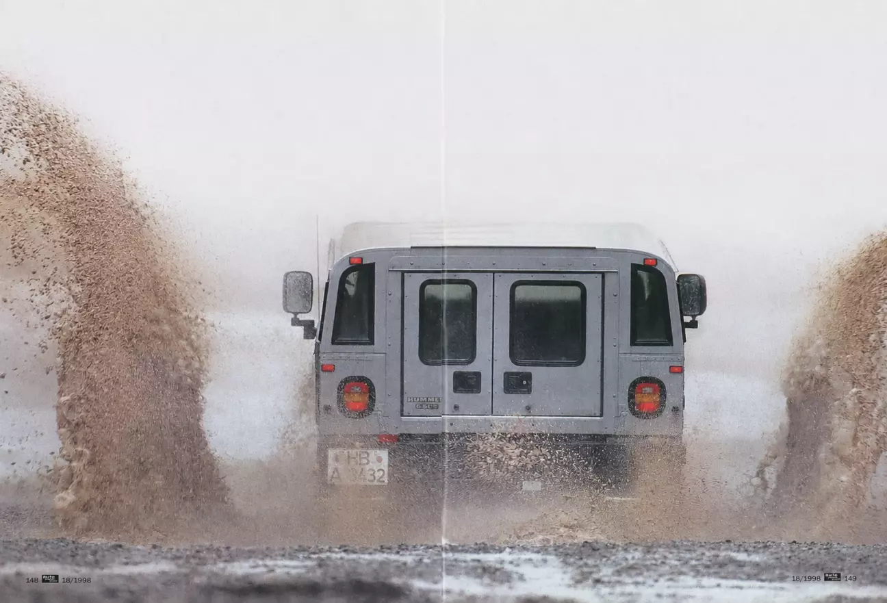 В полностью загруженном состоянии полная масса тяжелого Hummer может достигать 4670 кг.