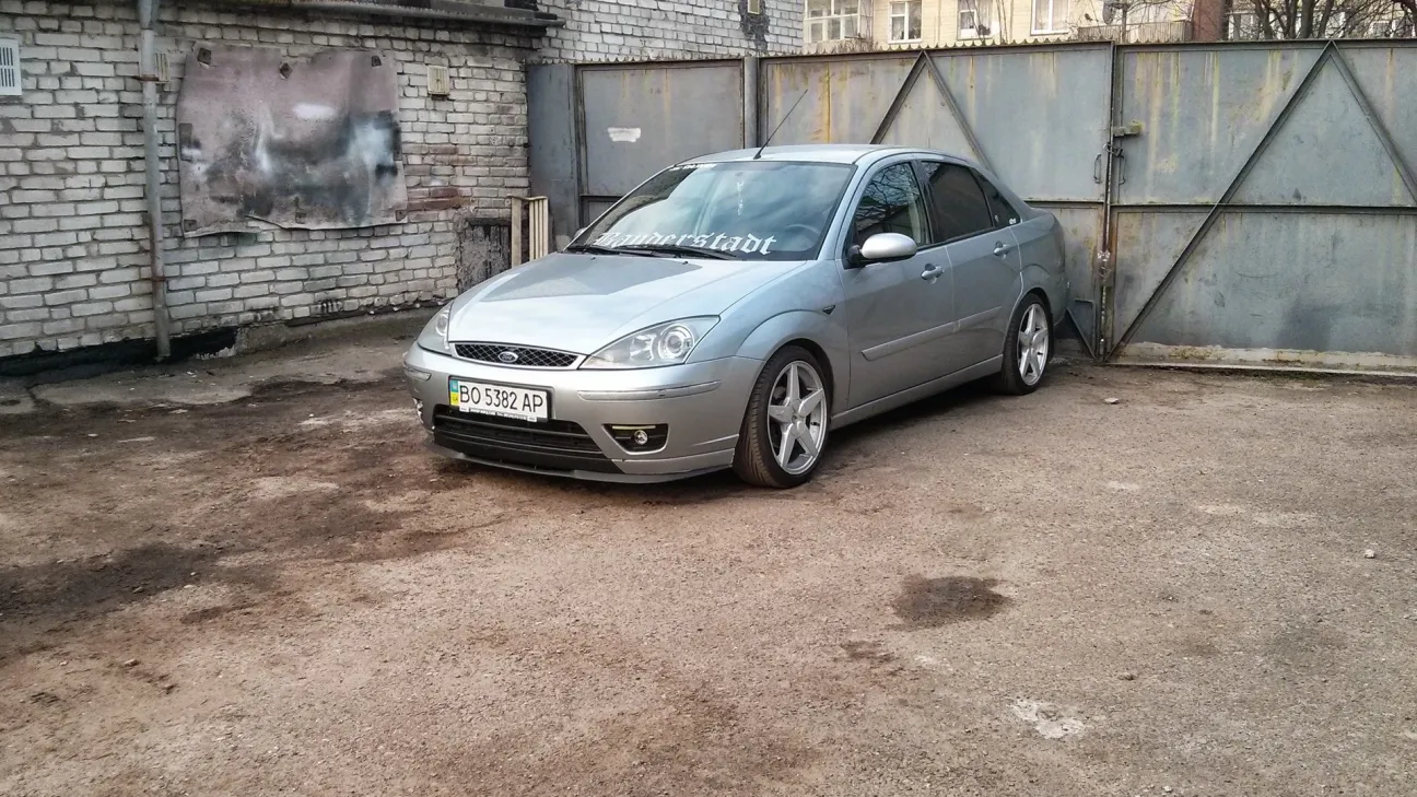 Ford Focus 3 - установка Bi-LED линз