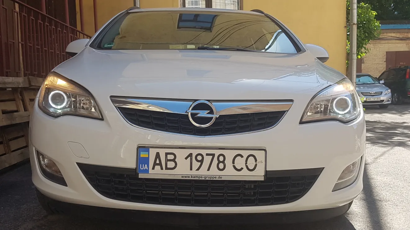 Opel Astra J Ксенон, бампер и радиатор кондиционера | DRIVER.TOP -  Українська спільнота водіїв та автомобілів.