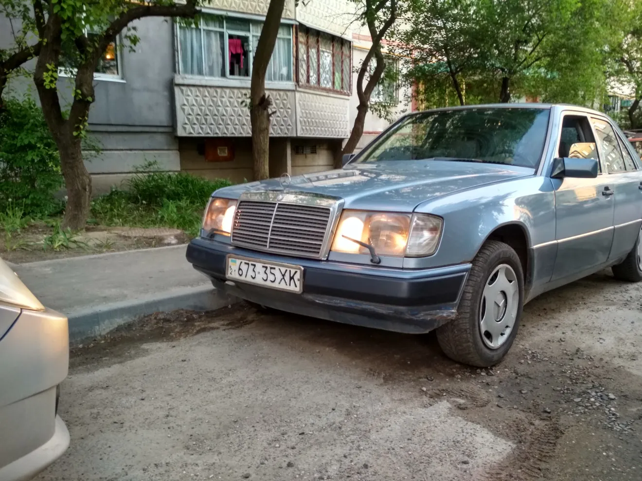 Mercedes-Benz E-class (W124) Ремонт бампера и чёрная решётка!) | DRIVER.TOP  - Українська спільнота водіїв та автомобілів.