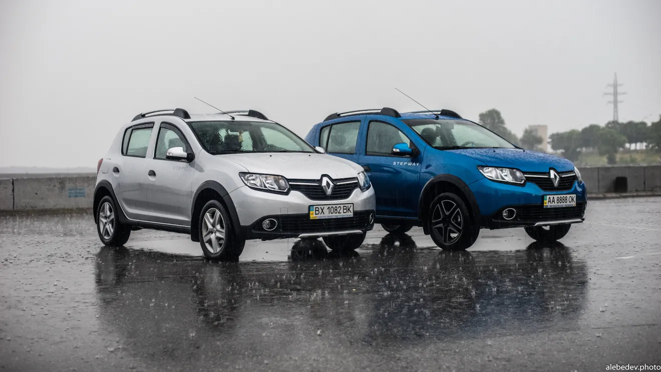 Renault Sandero Stepway (2G) Мокрый фотосет Renault Sandero Stepway х2 |  DRIVER.TOP - Українська спільнота водіїв та автомобілів.