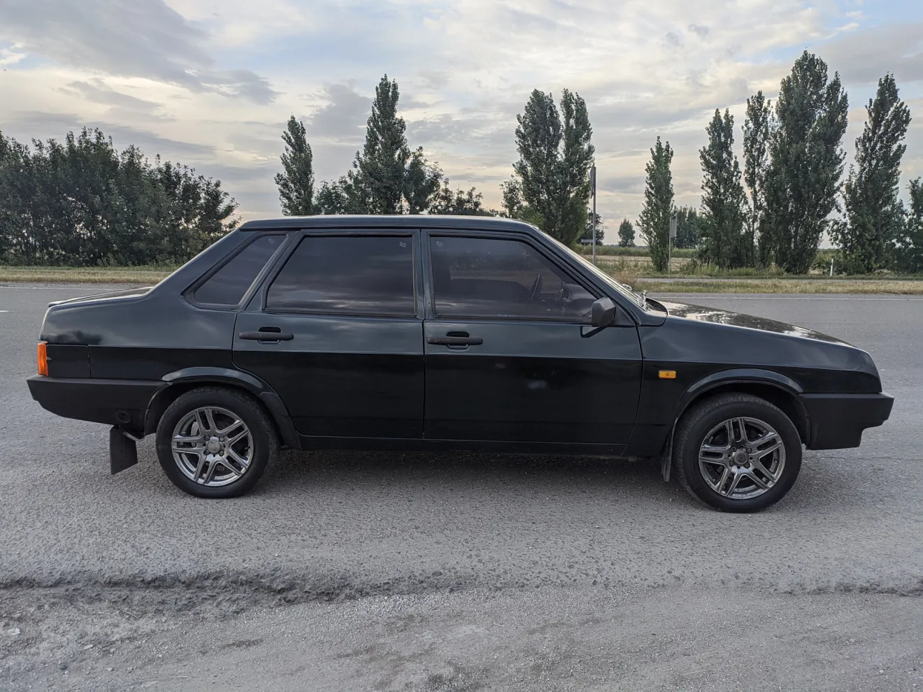 ВАЗ / LADA 21099 Антикор и ШВИ дверей. Затроила. Резина Белшина Artmotion.  | DRIVER.TOP - Українська спільнота водіїв та автомобілів.