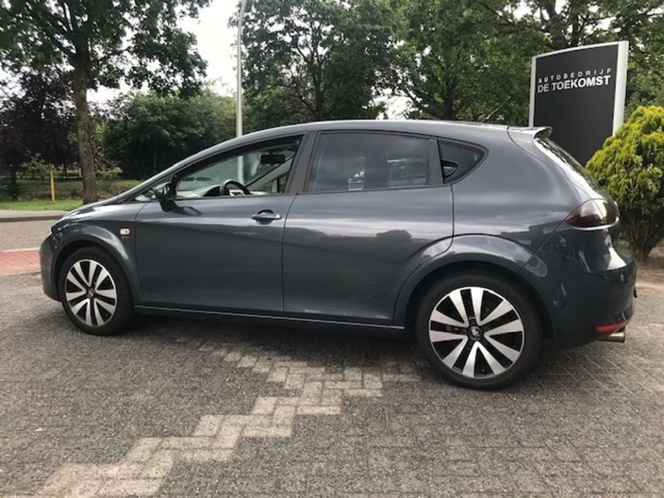 SEAT Leon (Mk II) 24. Новая зима на R17 и вес оригинального литья |  DRIVER.TOP - Українська спільнота водіїв та автомобілів.