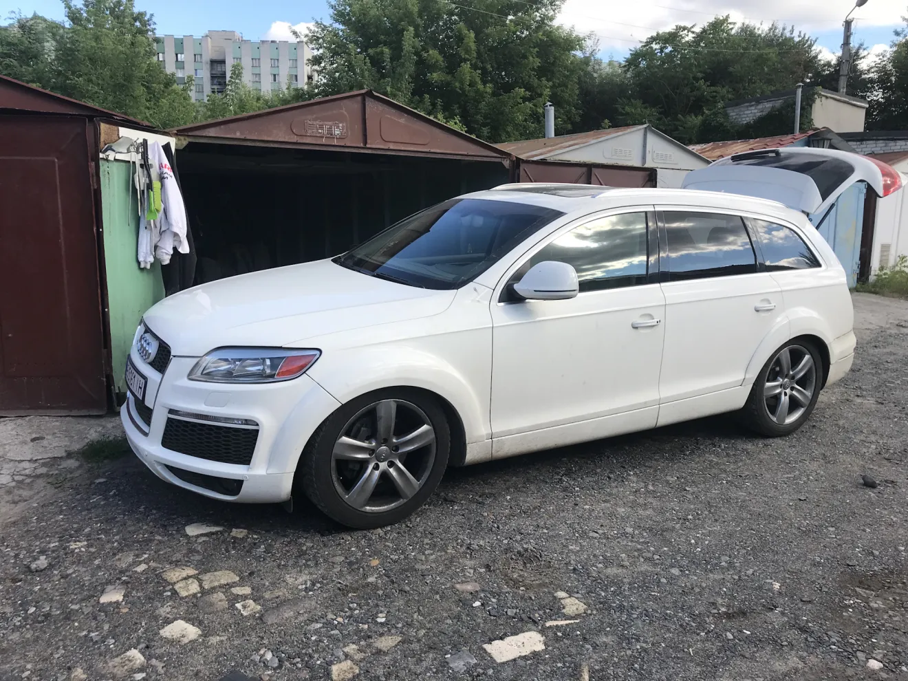 Audi Q7 (1G) Снятие компрессора пневмы и блока клапанов | DRIVER.TOP -  Українська спільнота водіїв та автомобілів.