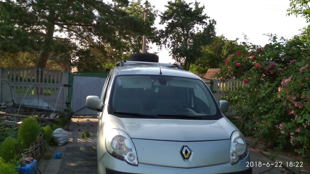 Renault Kangoo (2G) Запаска на крышу Kangoo II | DRIVER.TOP - Українська  спільнота водіїв та автомобілів.