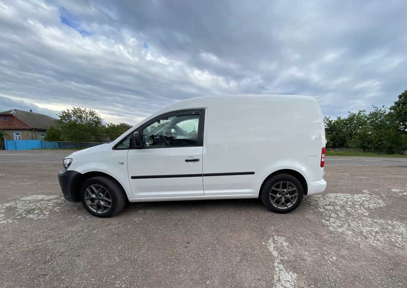 Volkswagen Caddy (3G) Покраска переднего бампера Caddy | DRIVER.TOP -  Українська спільнота водіїв та автомобілів.