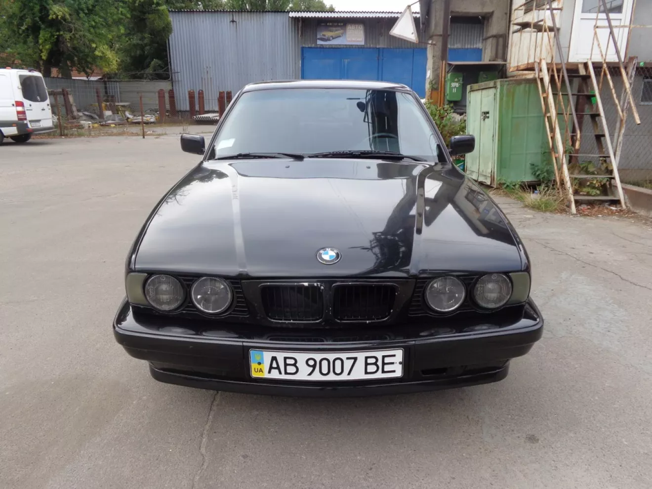 BMW 5 series (E34) Hella Black | DRIVER.TOP - Українська спільнота водіїв  та автомобілів.