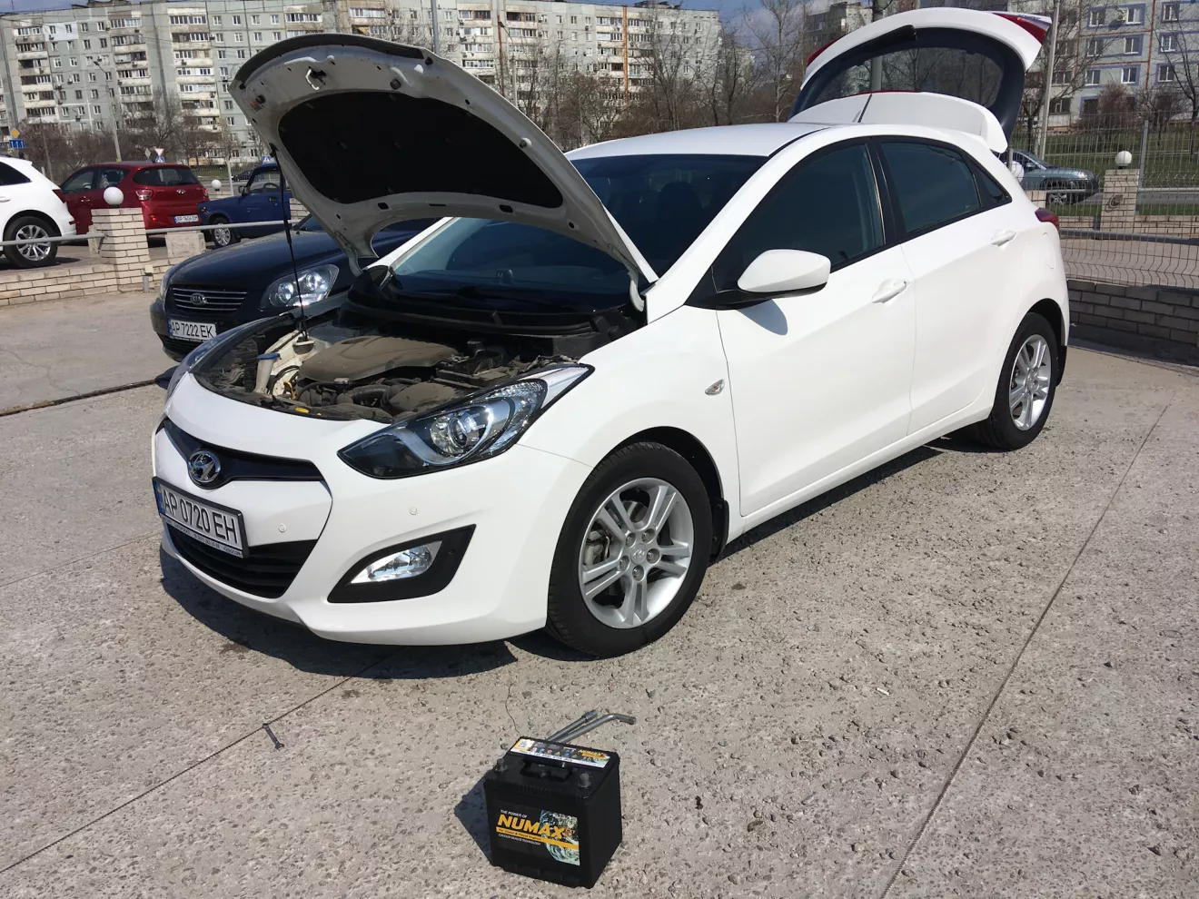 Hyundai i30 (2G) Замена АКБ: Varta 60Ah. | DRIVER.TOP - Українська  спільнота водіїв та автомобілів.