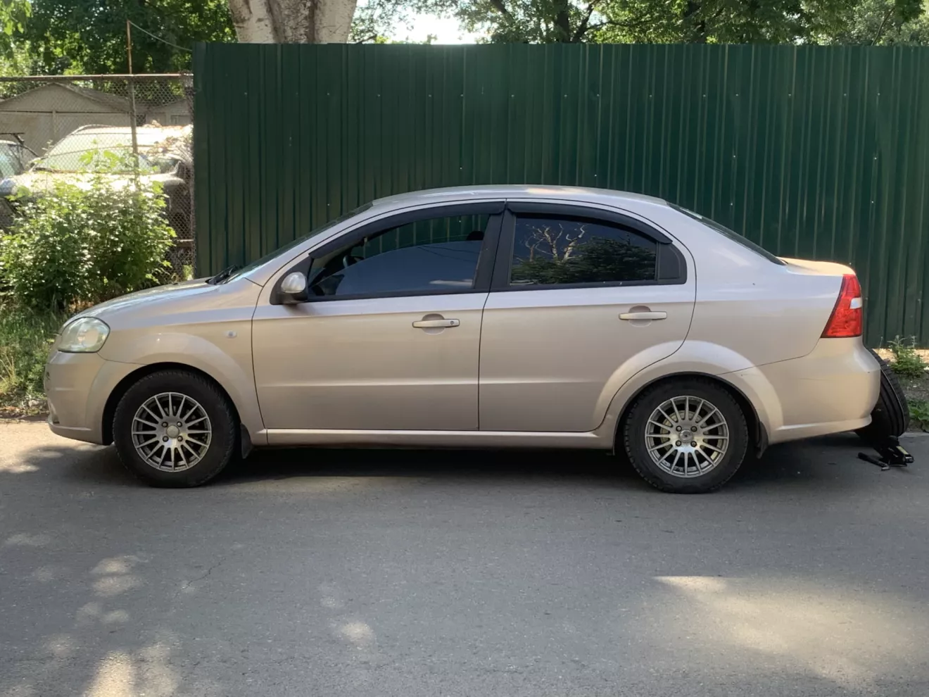 Регулювання кутів установки коліс Chevrolet Aveo / Aveo II / Daewoo Kalos з 2003 року