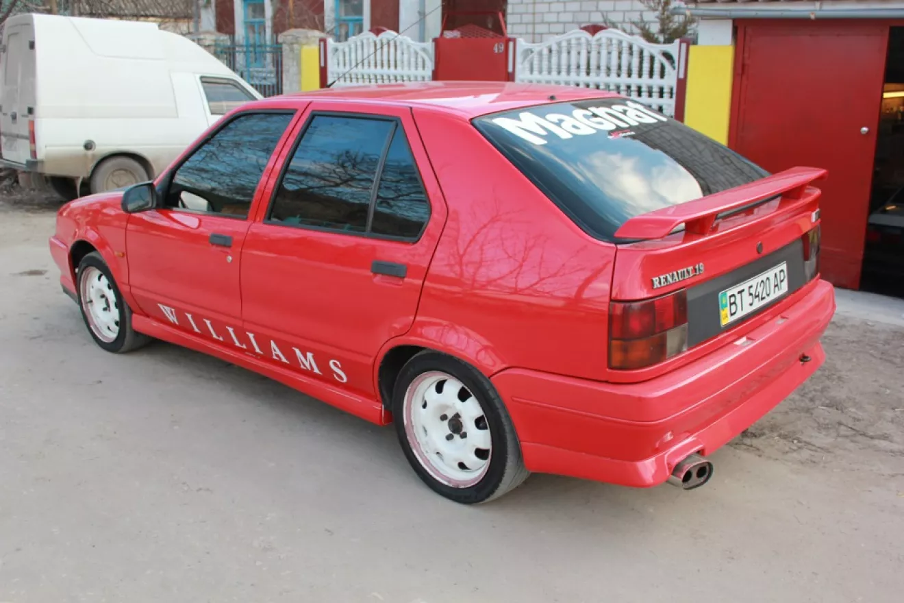 Renault 19 Первую запись начну с 