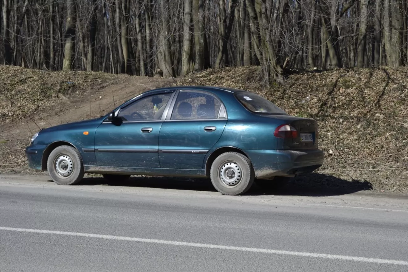 Daewoo Lanos Замена старой тонировки | DRIVER.TOP - Українська спільнота  водіїв та автомобілів.