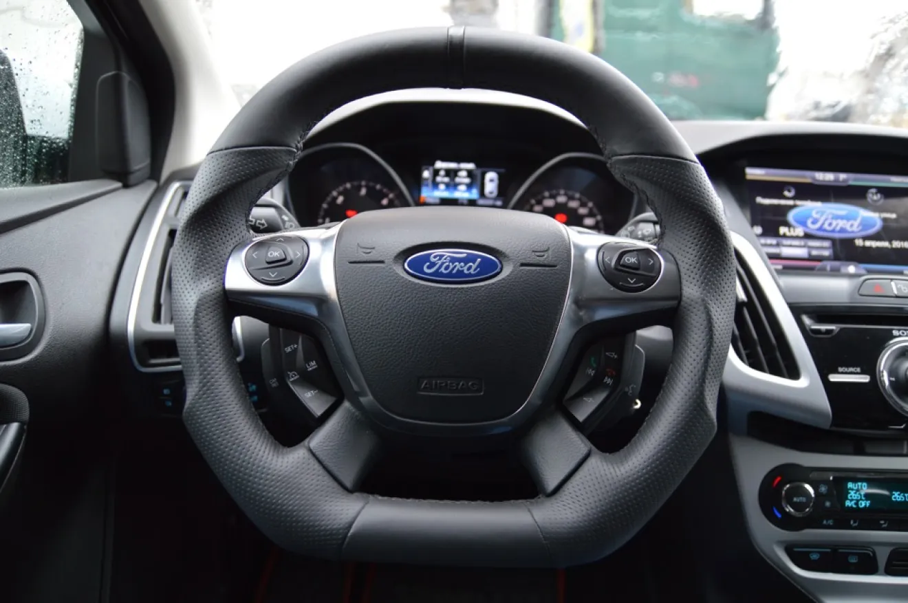 Ford Focus III Wagon Индивидуальный спортивный руль на Форд Фокус 3 /  Custom Steering Wheel for Ford Focus mk3 | DRIVER.TOP - Українська  спільнота водіїв та автомобілів.