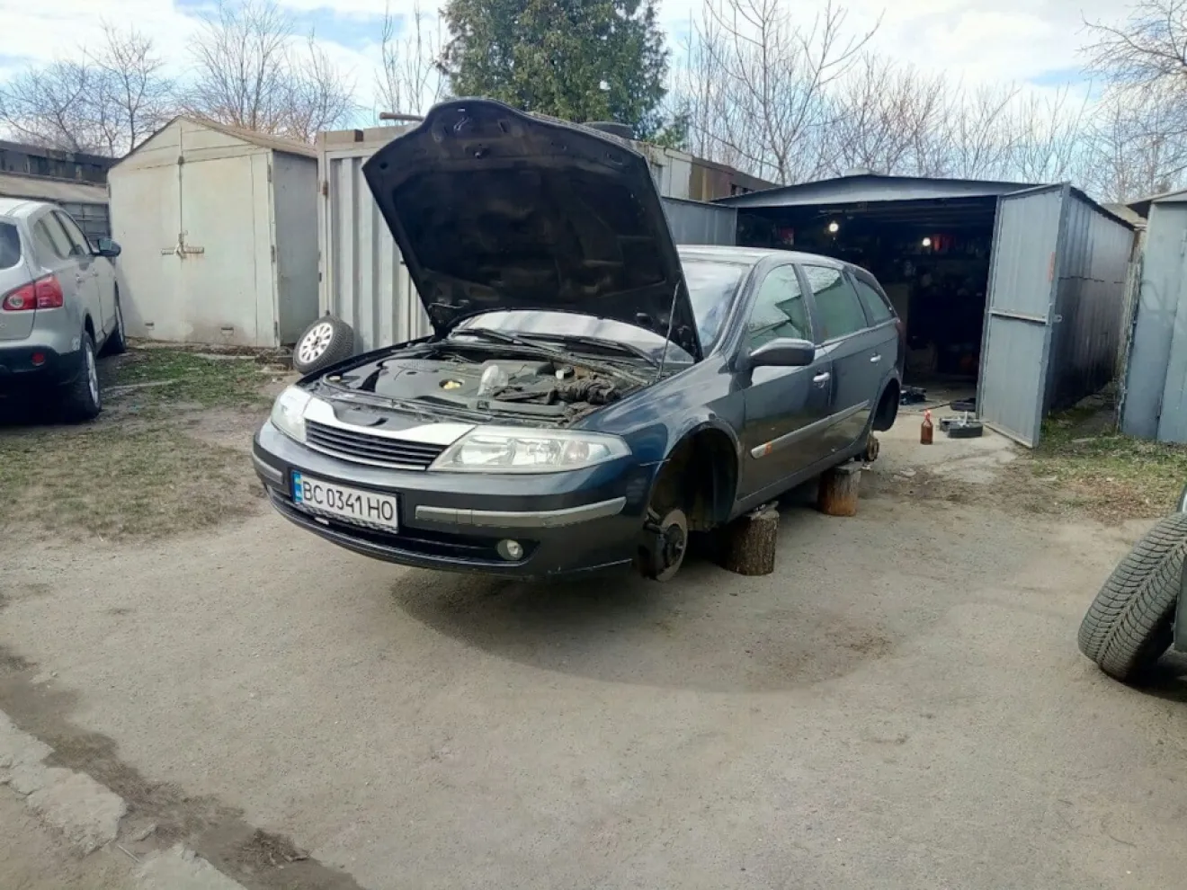 Renault Laguna II Замена тормозной жидкости и прокачка гидроблока ABS с  помощью PyClip | DRIVER.TOP - Українська спільнота водіїв та автомобілів.