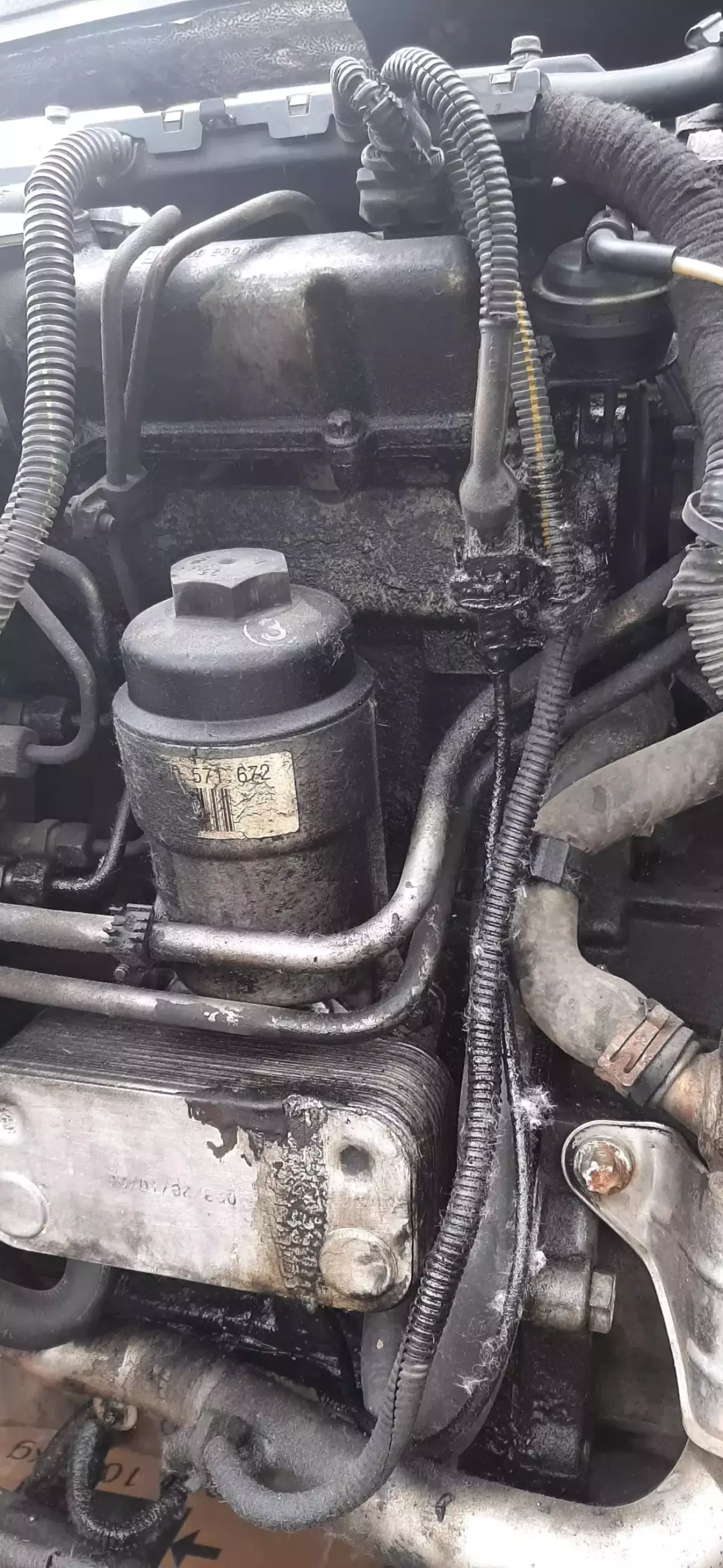 тут видно что не только теплообменник течет.....