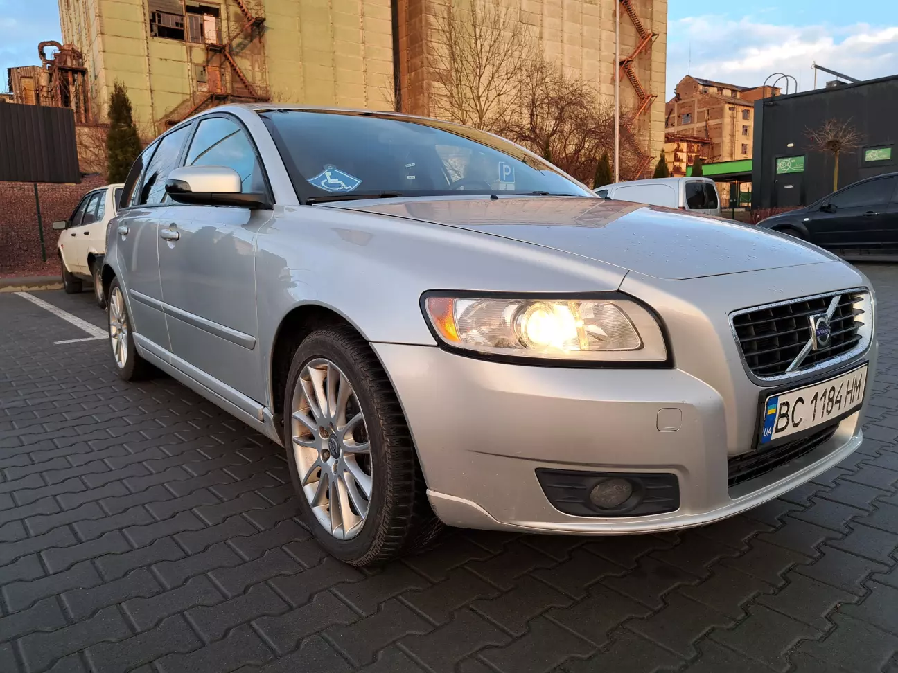 Volvo V50