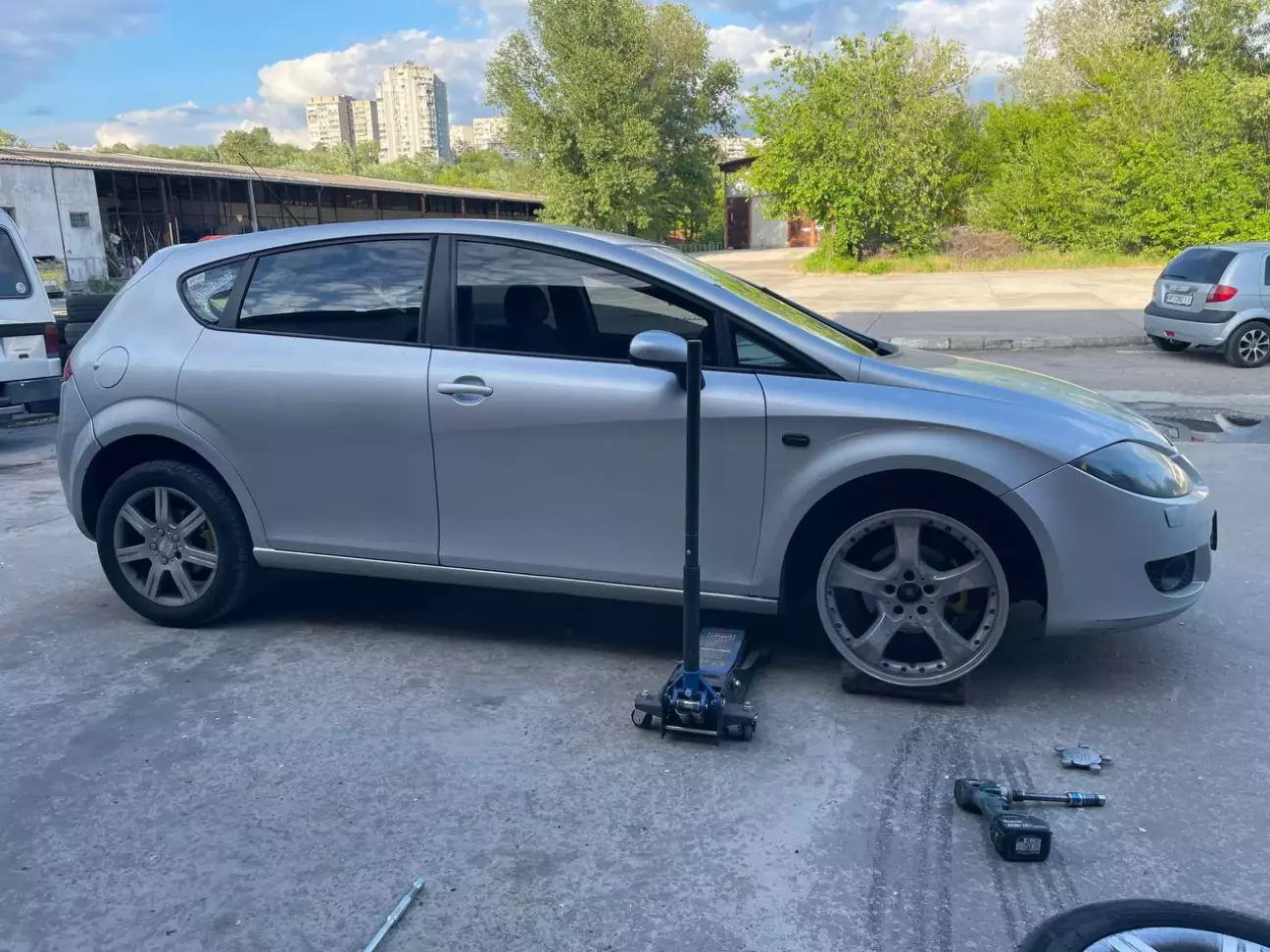 приехал к знакомому на примерку,говорит меряй) 9жи ет 35 ну да прикольно)но я ж не хочу так широко