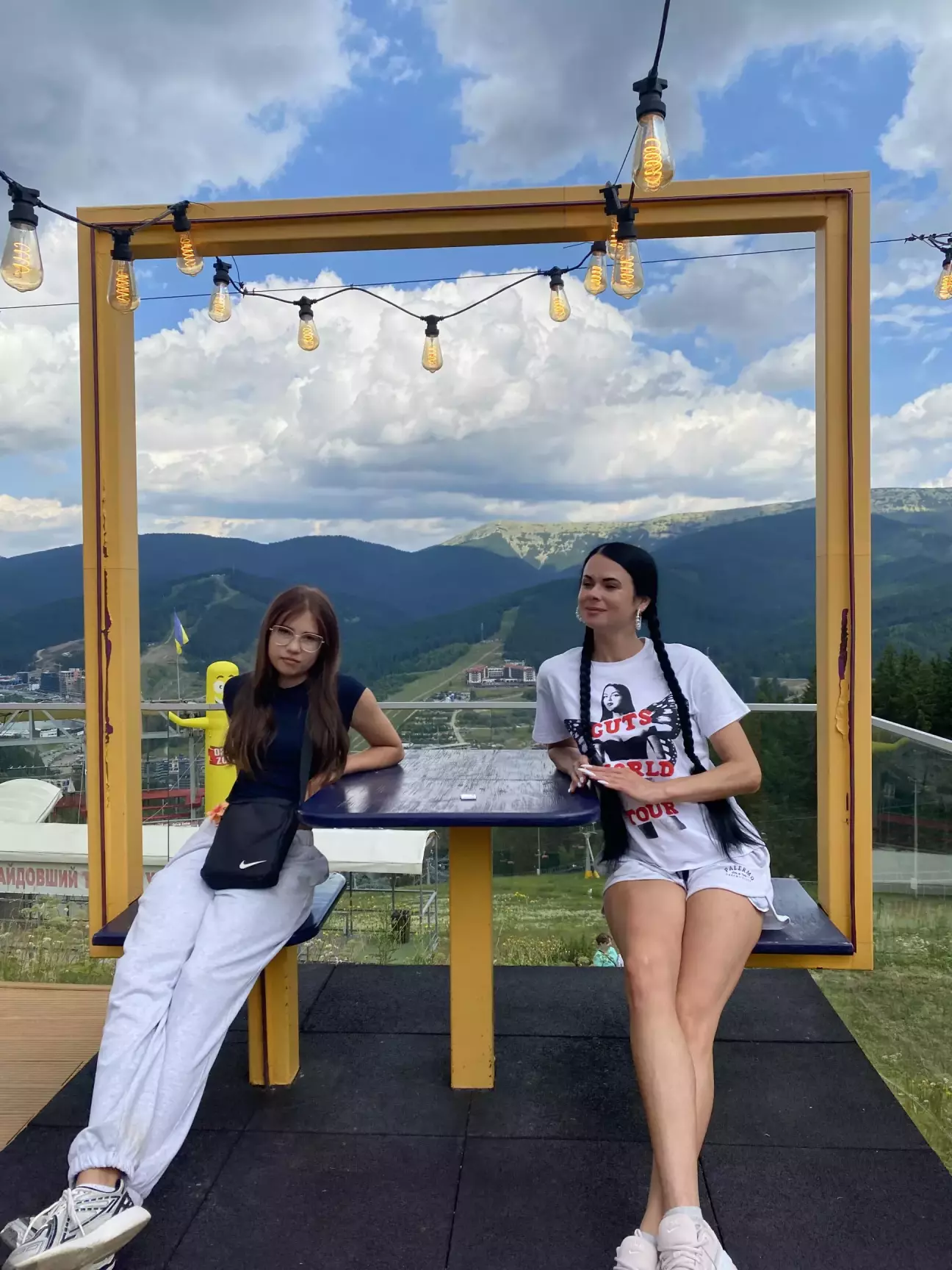 Кафе Панорама, з якого шикарні краєвиди 😍 Атмосфера там заряджає 🥰