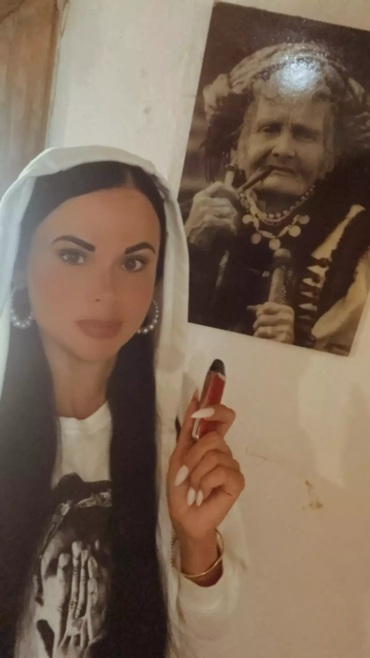 Знайшла подругу по шкідливим звичкам 😂