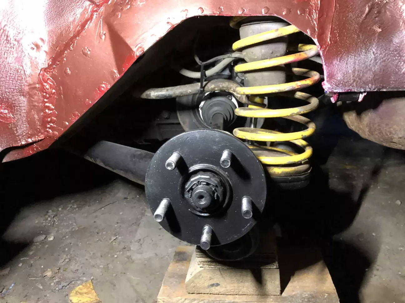 хвороба всіх альф з трансакселями - корозія заднього лонжерона з бризговиком. цю сторону полічив