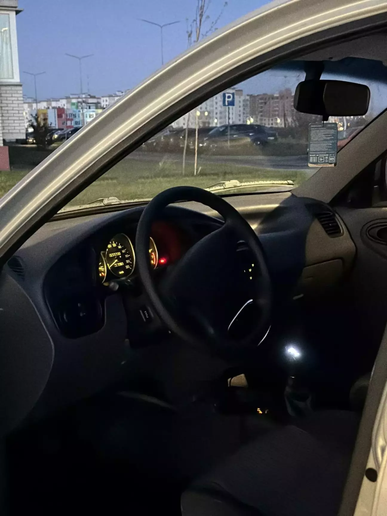 По классике не много фоток отмытой и пахучей машины :)