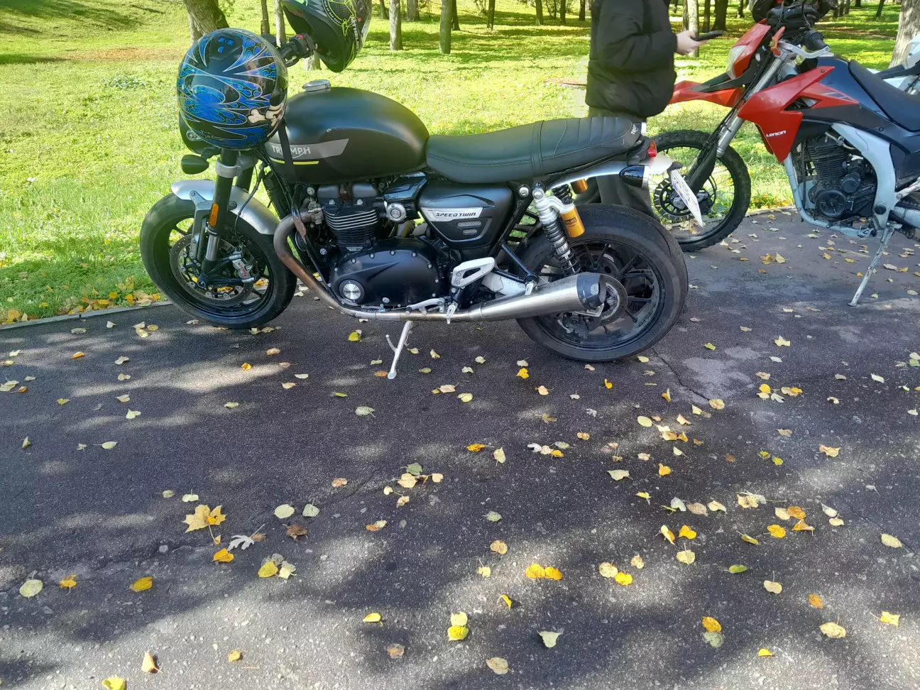 Сподобався Тріумф. 1200! А на вид і не скажеш. Стиль в кожній деталі!