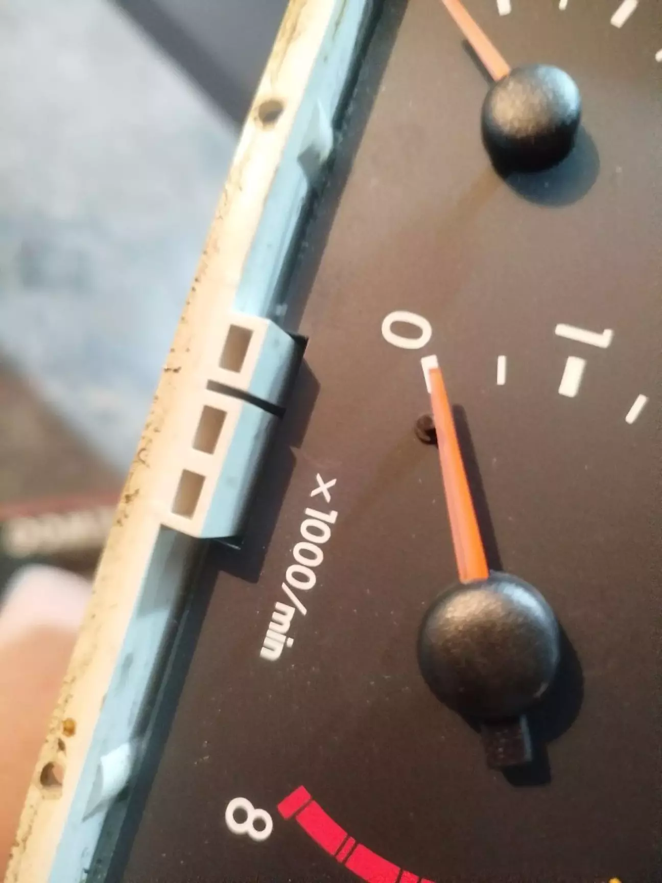 Ідеально вистатвив повторно стрілку тахометра