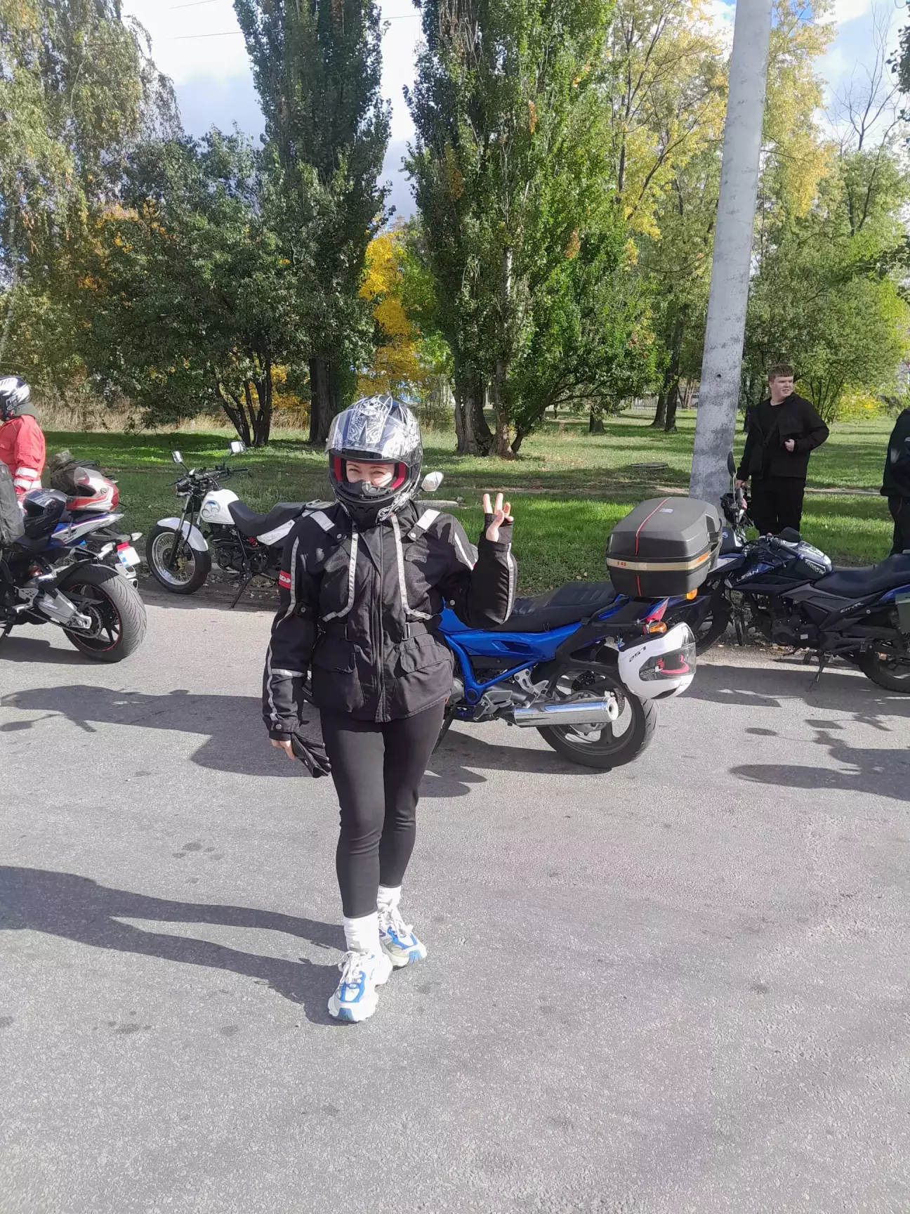 Двойка ні разу не замерзла, але завжди за двіж)