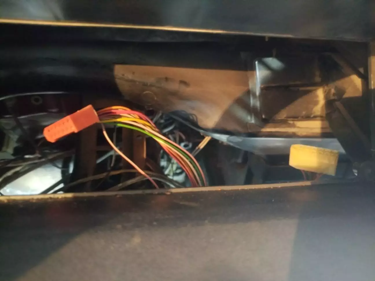 Підглядають під час ремонту...