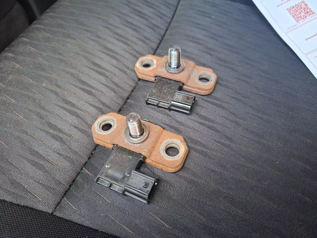 Два новых датчика с разборки присутствия пассажира