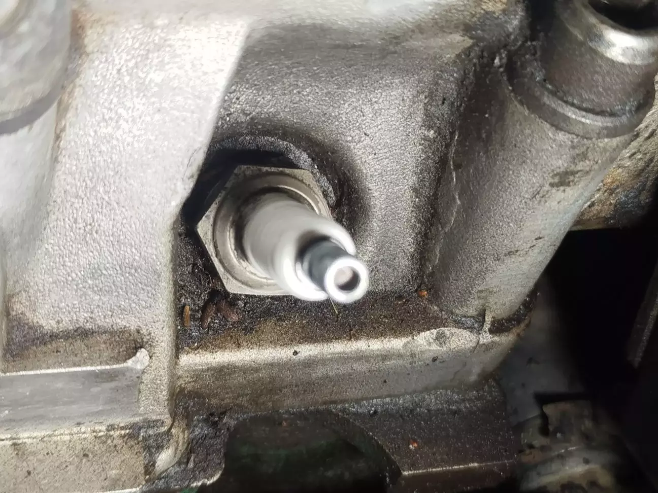 Ось такий бруд був в посадковому місці четвертого циліндра