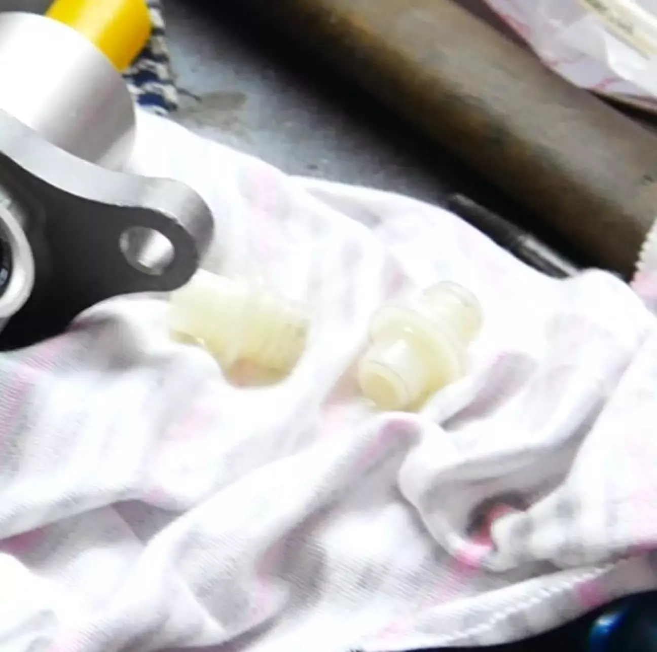 Штуцера для підключення розширювального баку до ГГЦ