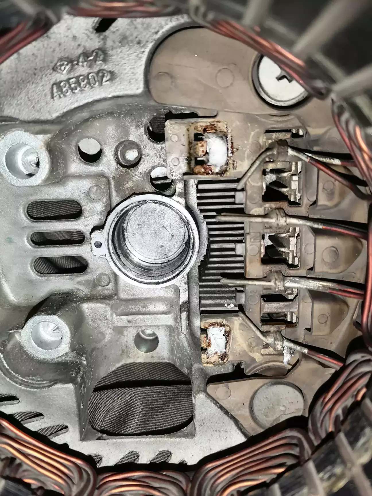 Місце за регулятором трошки почистив